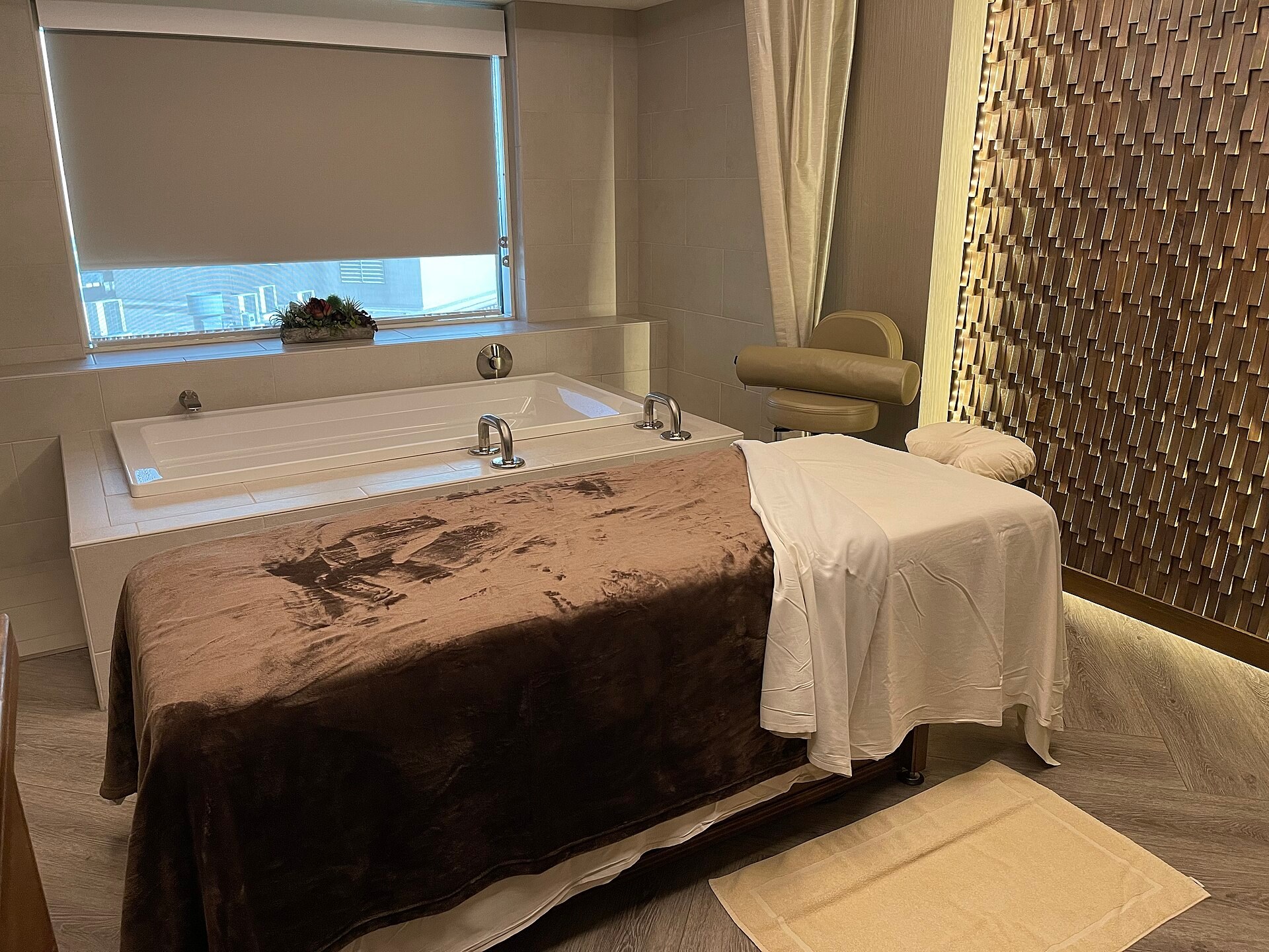 Spa treatment room